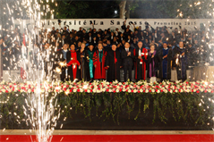 الوزير الياس بو صعب ضيف احتفال جامعة الحكمة لتخريج طلاّب دورة 140 سنة نوعيّة وتميّز